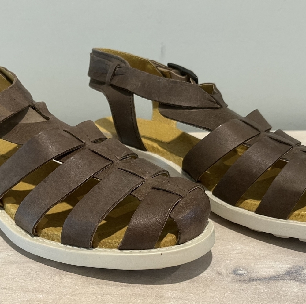 Eric Michael Mykonos Sandal in Stone with Cream Lug Sole. Size 39EU. New… - Picture 2 of 9